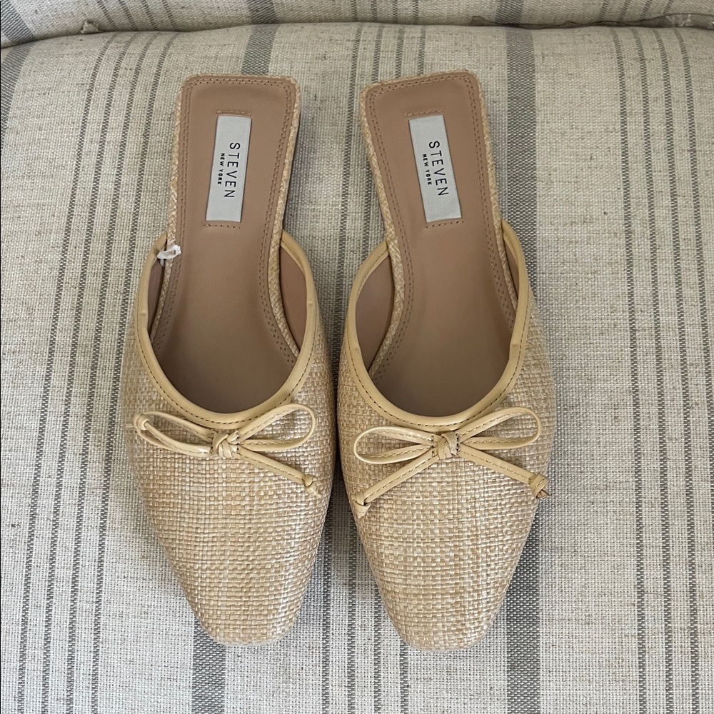 Steven by Steve Madden Natural Woven Mules- never worn